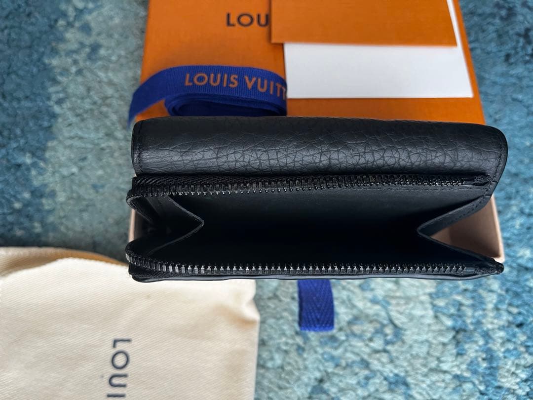 ルイヴィトン ポルトフォイユパイロット 三つ折り財布 ブラック M82556 ルイヴィトン ポルトフォイユパイロット 三つ折り財布 ブラック M82556