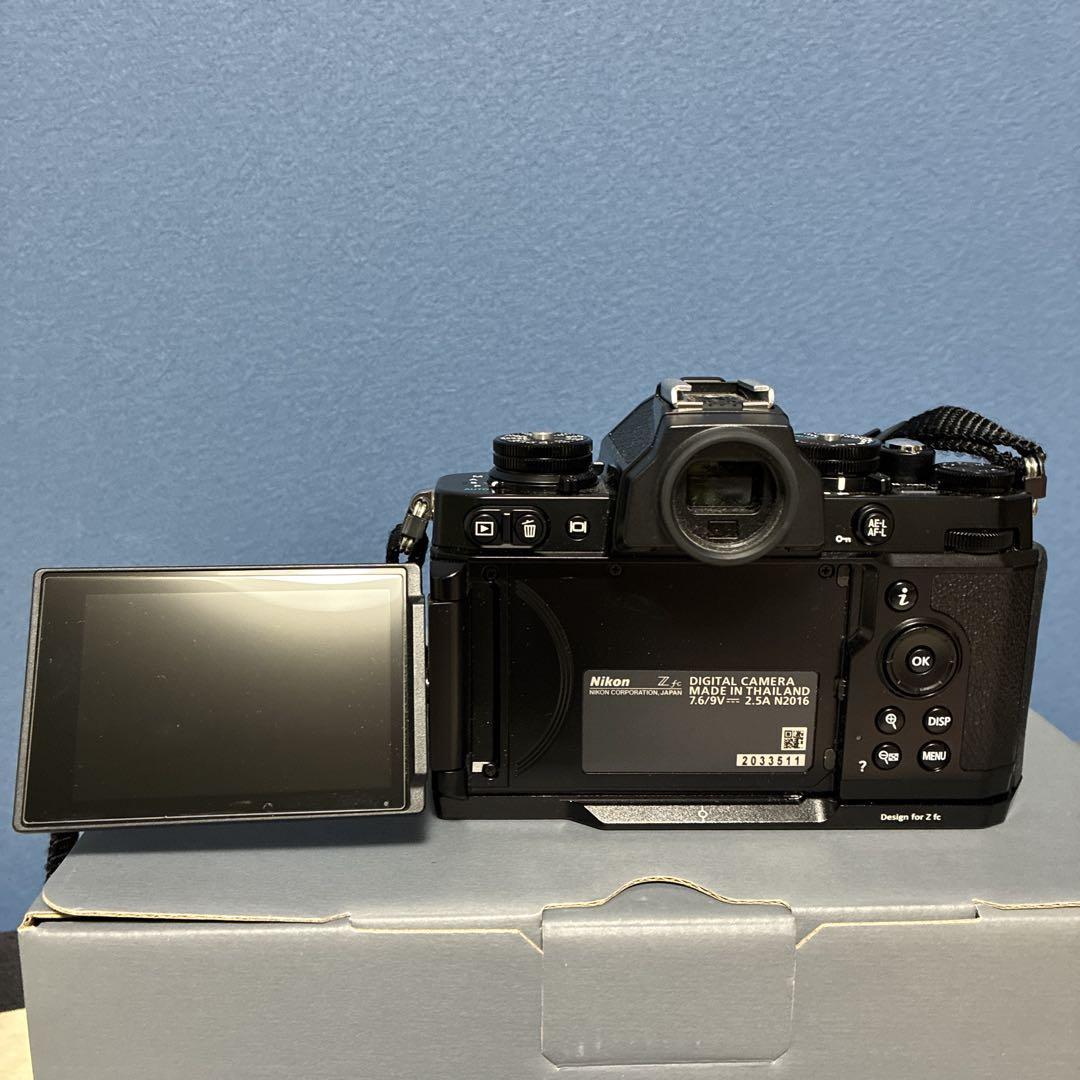 美品nikon zfc 28/2.8SE KIT 社外レンズ付き