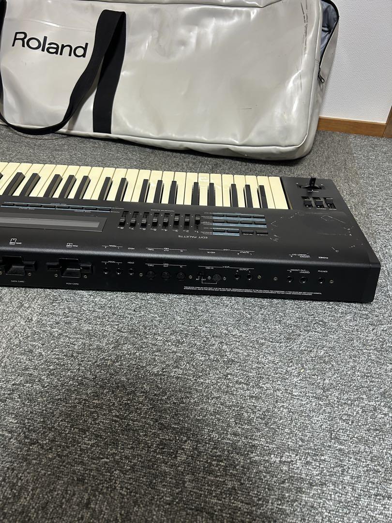 Roland JV-90 ローランド シンセサイザー ケース付き 動作確認済み Roland JV-90 ローランド シンセサイザー ケース付き 動作確認