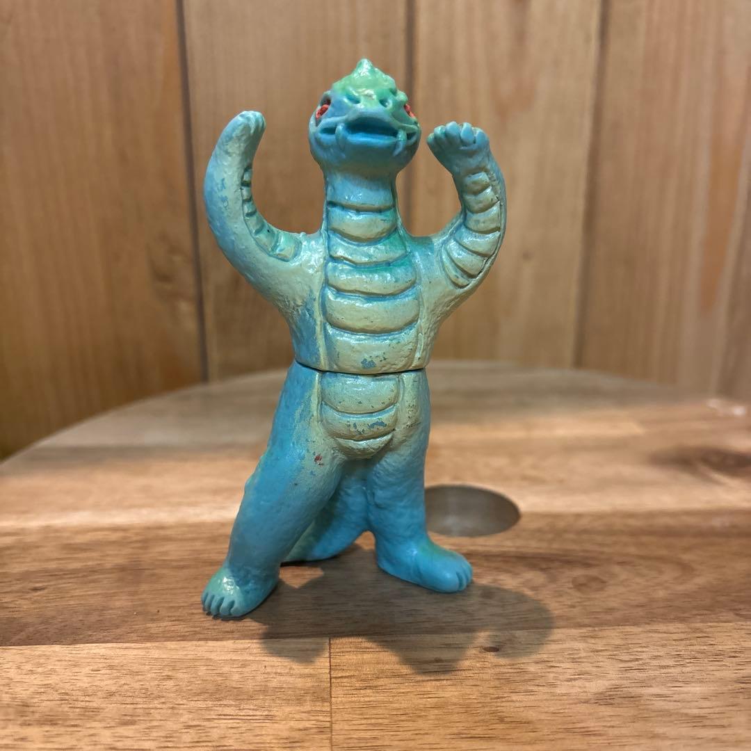 トカゲロン ミニソフビ 両足裏に記名あり ポピー製傷や汚れあり