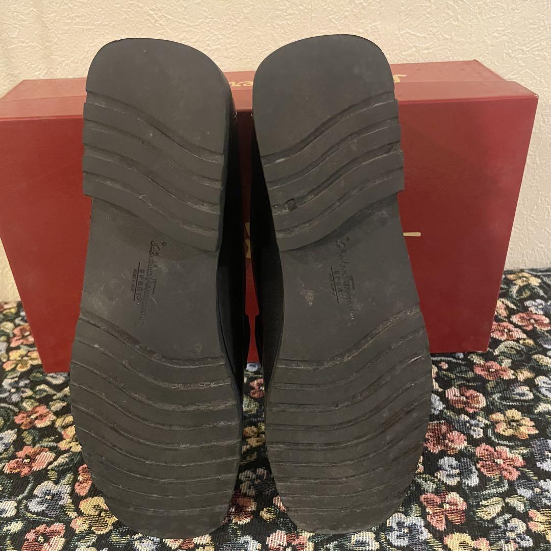 Salvatore Ferragamo 黒ローファー 箱付き