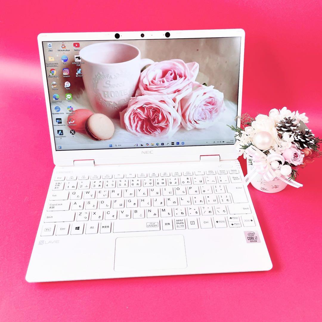 第10世代Corei7✨️小型軽量SSD薄型ノートパソコン！白Win11