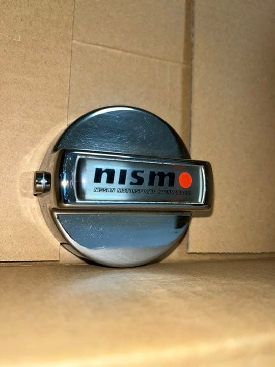 旧ロゴnismo フューエルフィラーカバー (箱・付属ステッカー付)