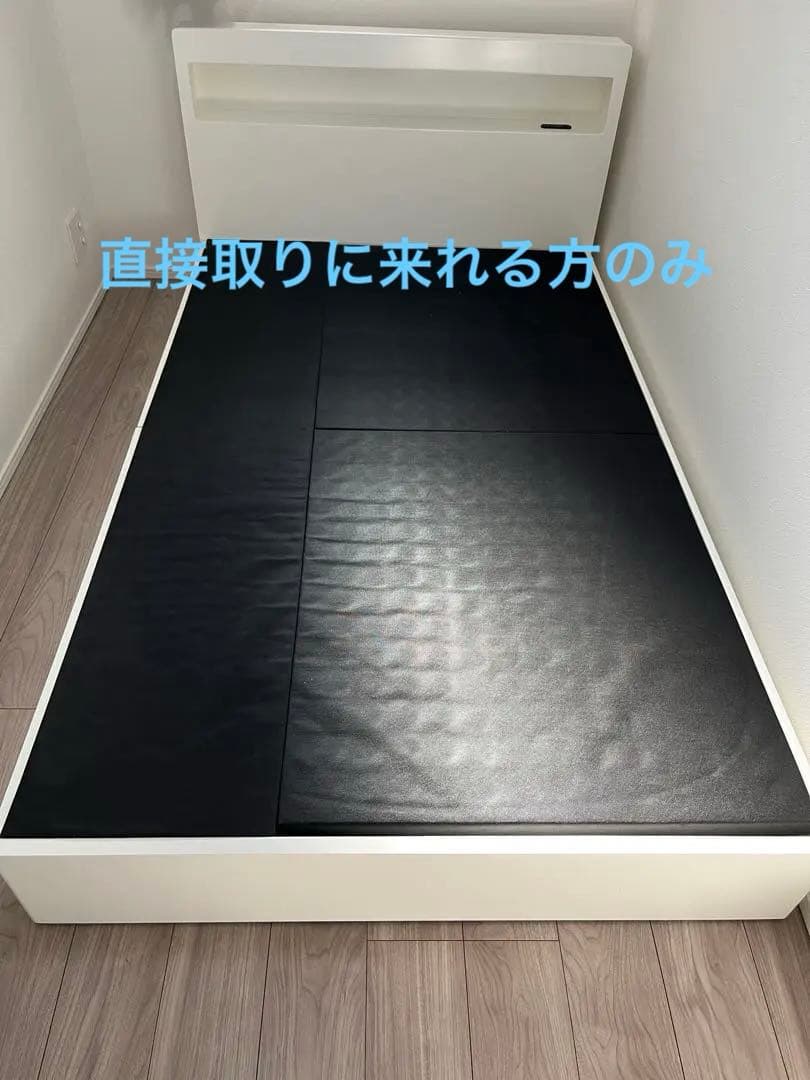セミダブルベッドフレーム ホワイト 収納ベッド棚 コンセント LED照明目立った傷や汚れなし