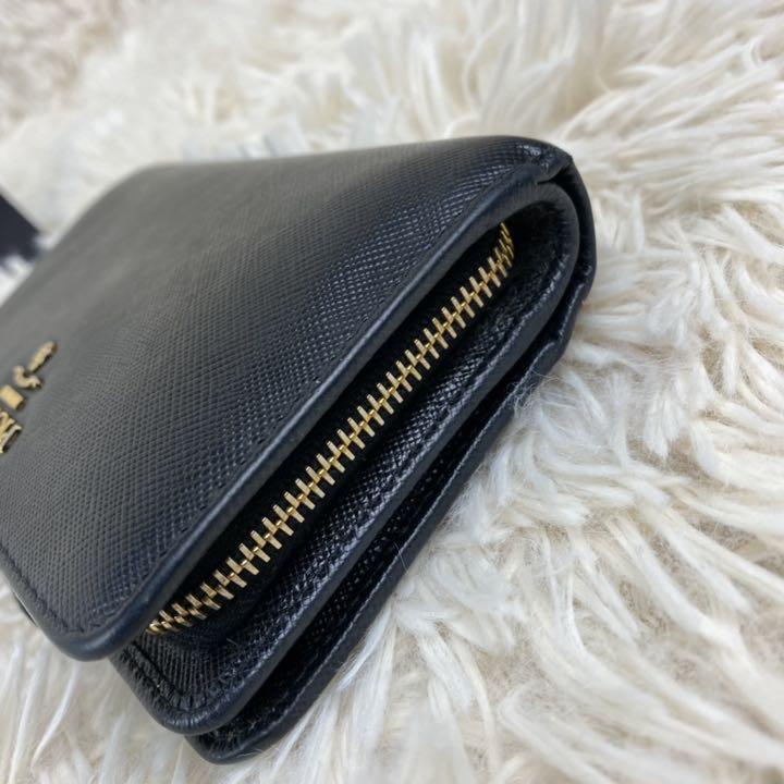正規品特価 美品 PRADA 折り財布 サフィアーノ レザー ブラック amyQE-m35634280062 国内最安値
