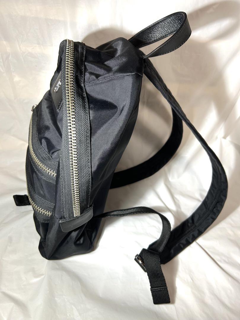【未使用級】MARC JACOBS ブラック リュック　バックパック 大容量