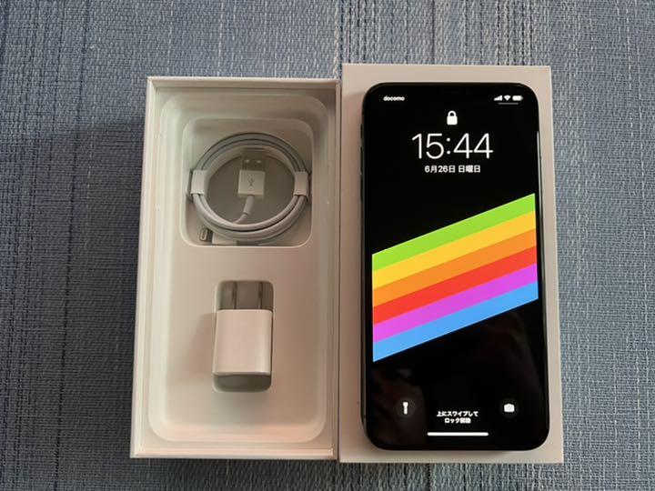 iPhoneXS max 64GB 付属品未使用
