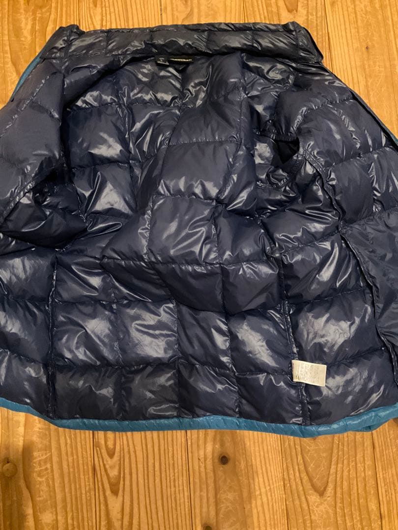 モンベル ダウンジャケット 800フィルパワー　サイズL スタッフバック付 最高品質「EXダウン」で暖かく、快適に｜モンベル