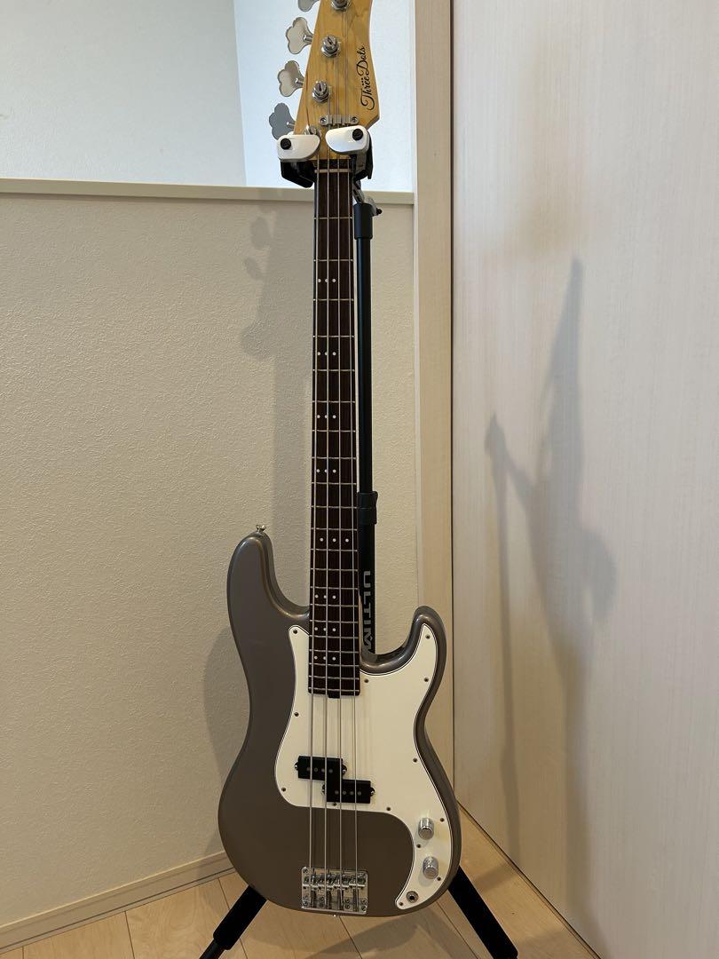 three dots guitars プレシジョンベース