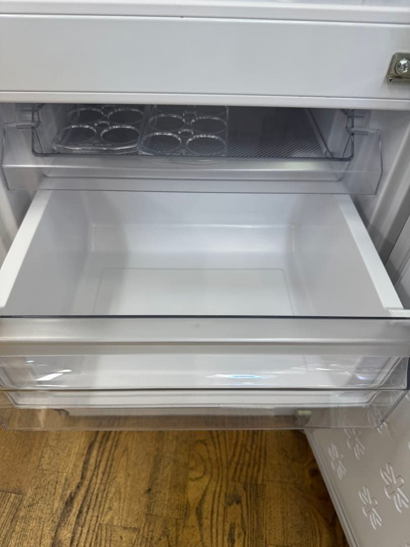 F038 Haier ２ドア　冷蔵庫　2022年　148L 右開き