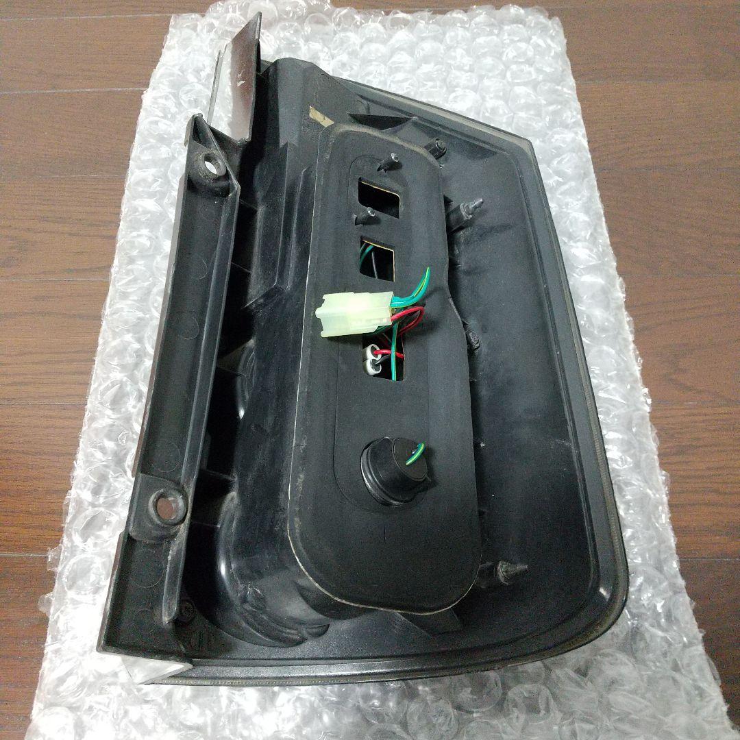 Valenti LEDテール ノア ヴォクシー VOXY 70系