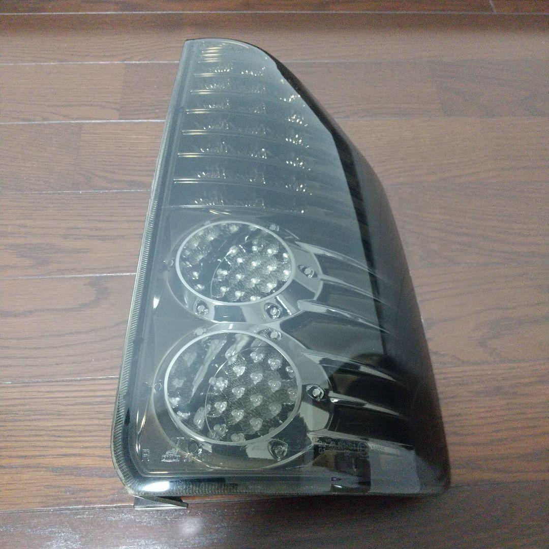 Valenti LEDテール ノア ヴォクシー VOXY 70系