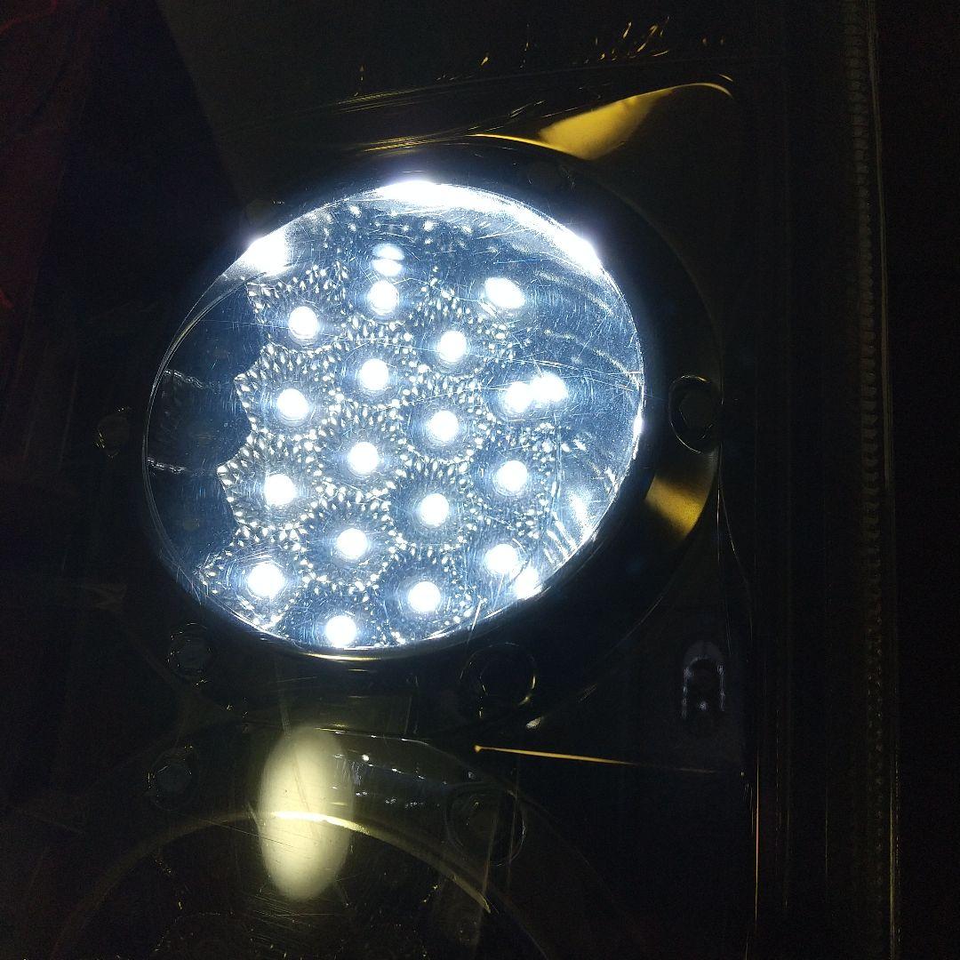 Valenti LEDテール ノア ヴォクシー VOXY 70系