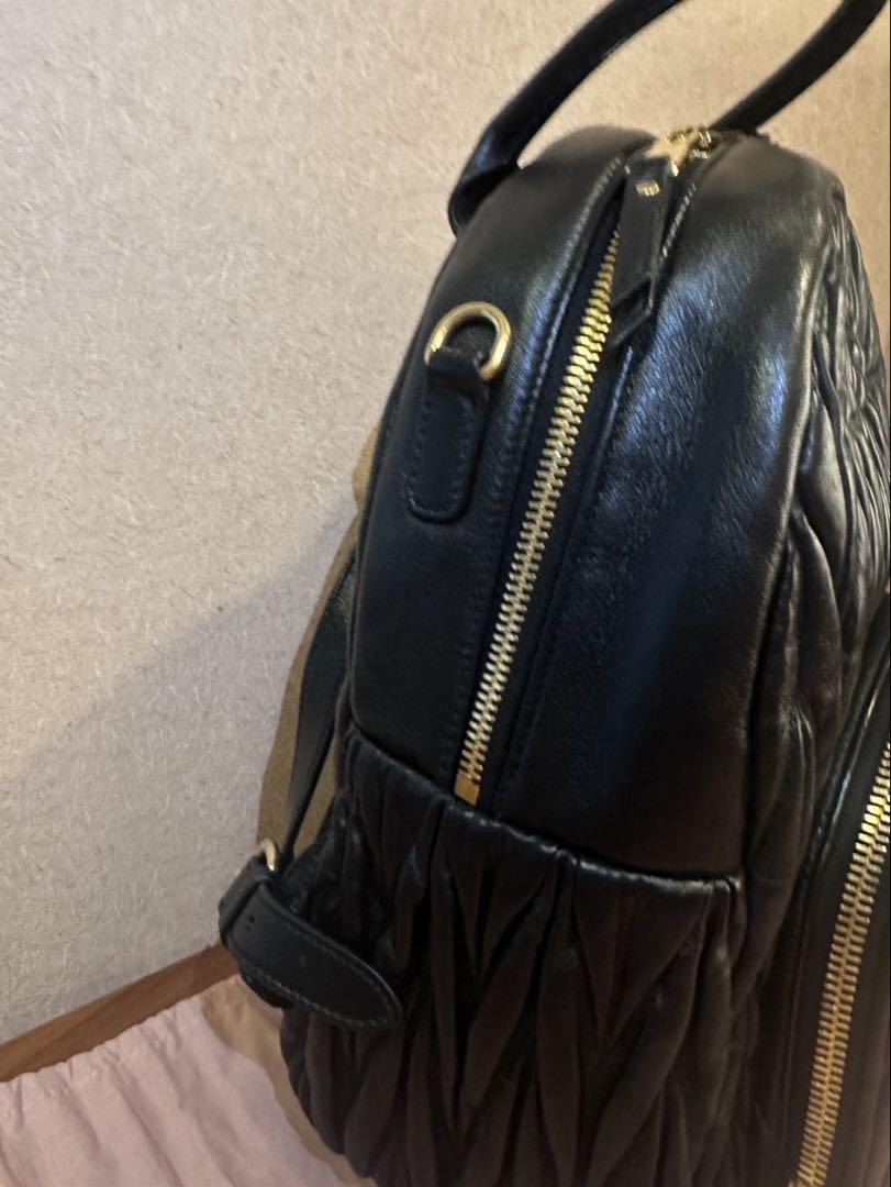 miumiu マテラッセ リュッ クブラック