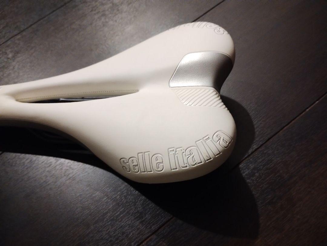Selle Italia サドル ホワイト