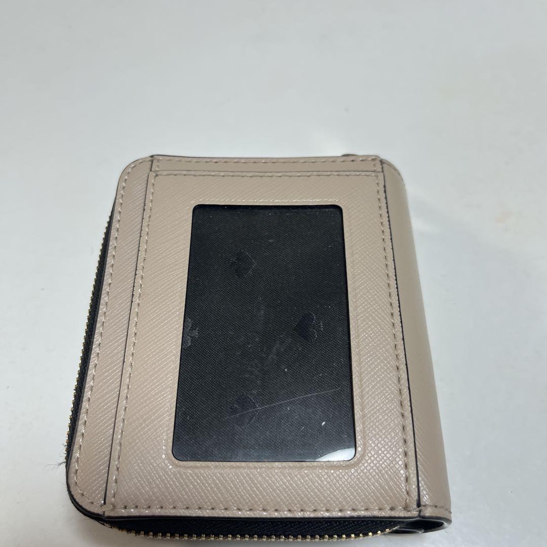 kate spade 二つ折り財布 黒とベージュ