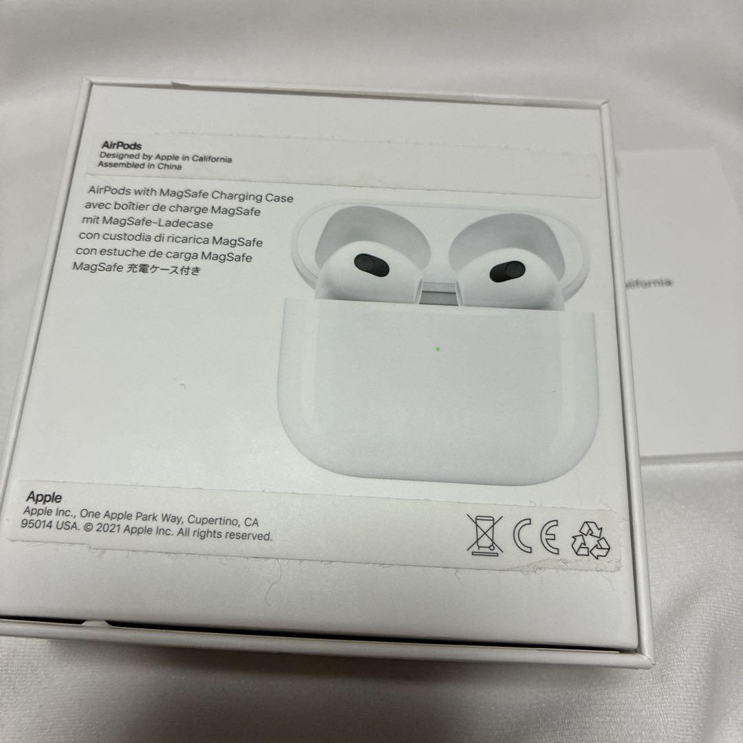 Apple AirPods第3世代 純正 正規品 本体 ホワイト 充電ケース付き