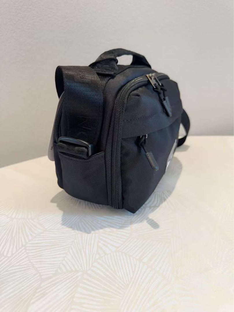 新品マルボンMalbonゴルフハンドバッグ　ショルダー付