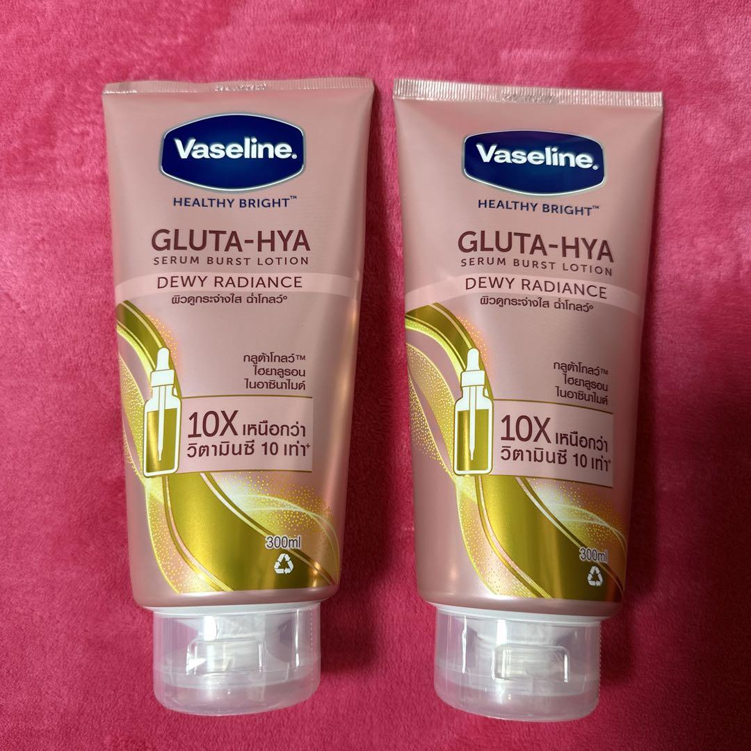 ヴァセリン Gluta-Hya ボディローション デューイー 330ml x 2個 Vaseline GLUTA-HYA 330ml ボディローション 2本セット