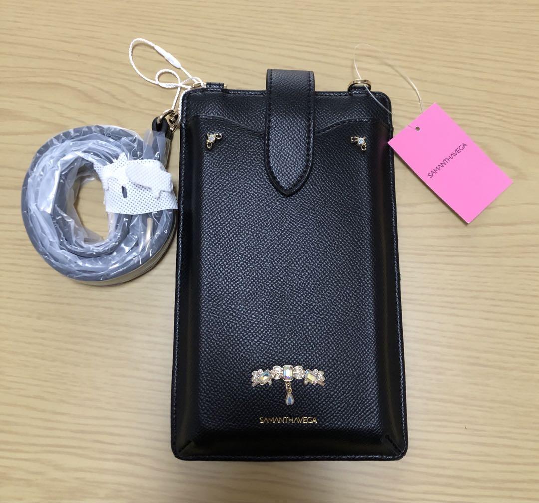 サルヴァトーレフェラガモ 三つ折財布 ロック カデナ レザー