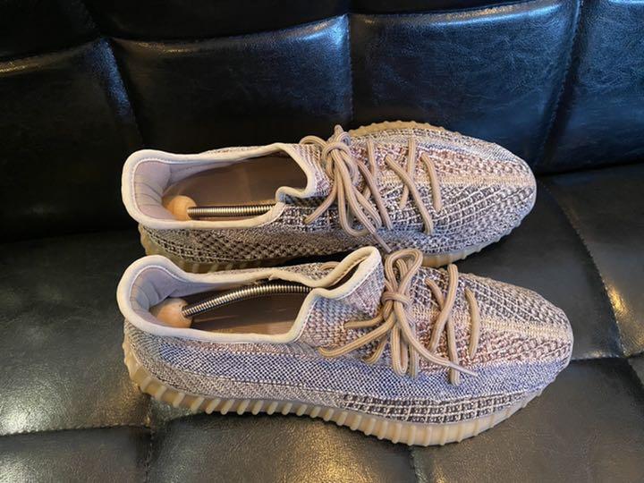 YEEZY BOOST 350 V2