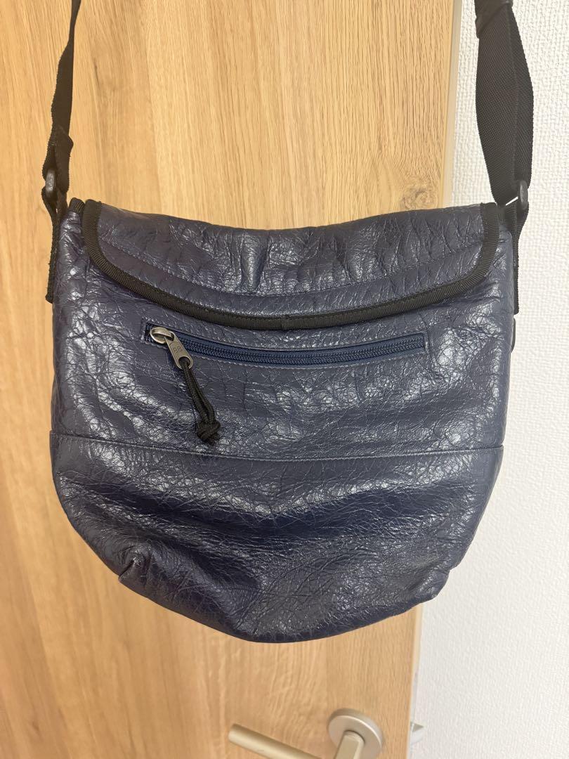 BALENCIAGA ネイビーショルダーバッグ