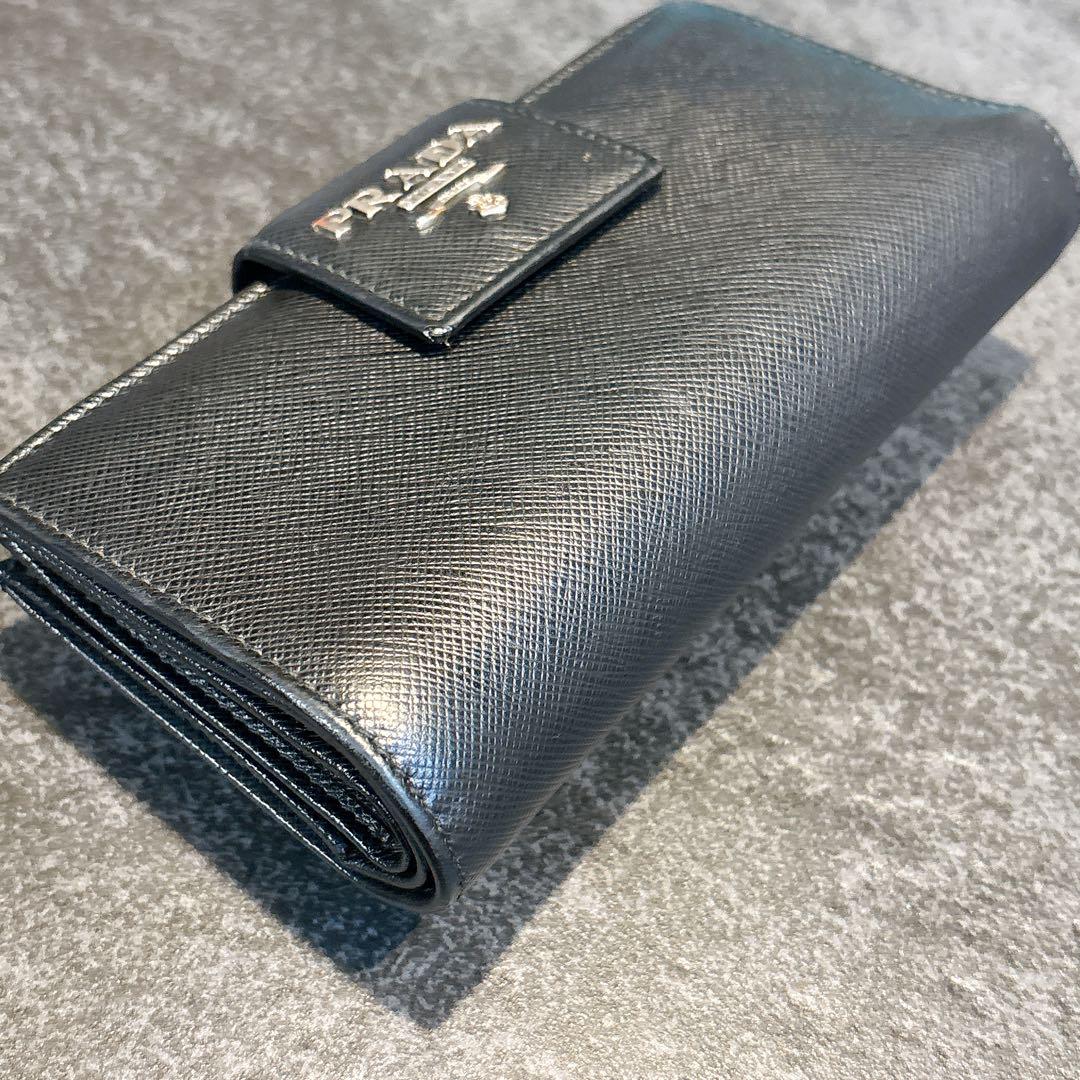 PRADA プラダ　長財布　フラップ　ブラック　レディース　サフィアーノ　4室