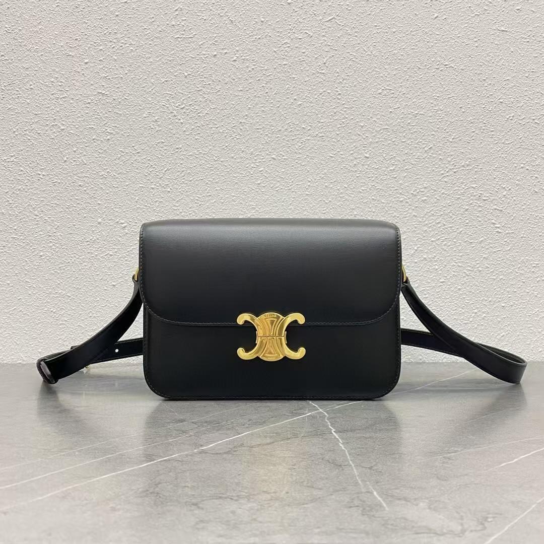 CELINE トリオンフ ミディアム ショルダーバッグ