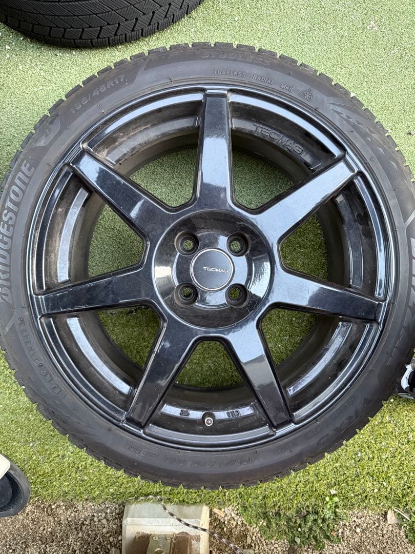 ブリヂストン VRX3 195/45/17 スタッドレスタイヤ・ホイールセット② ブリヂストン VRX3 195/45/17 スタッドレスタイヤ・ホイールセット②