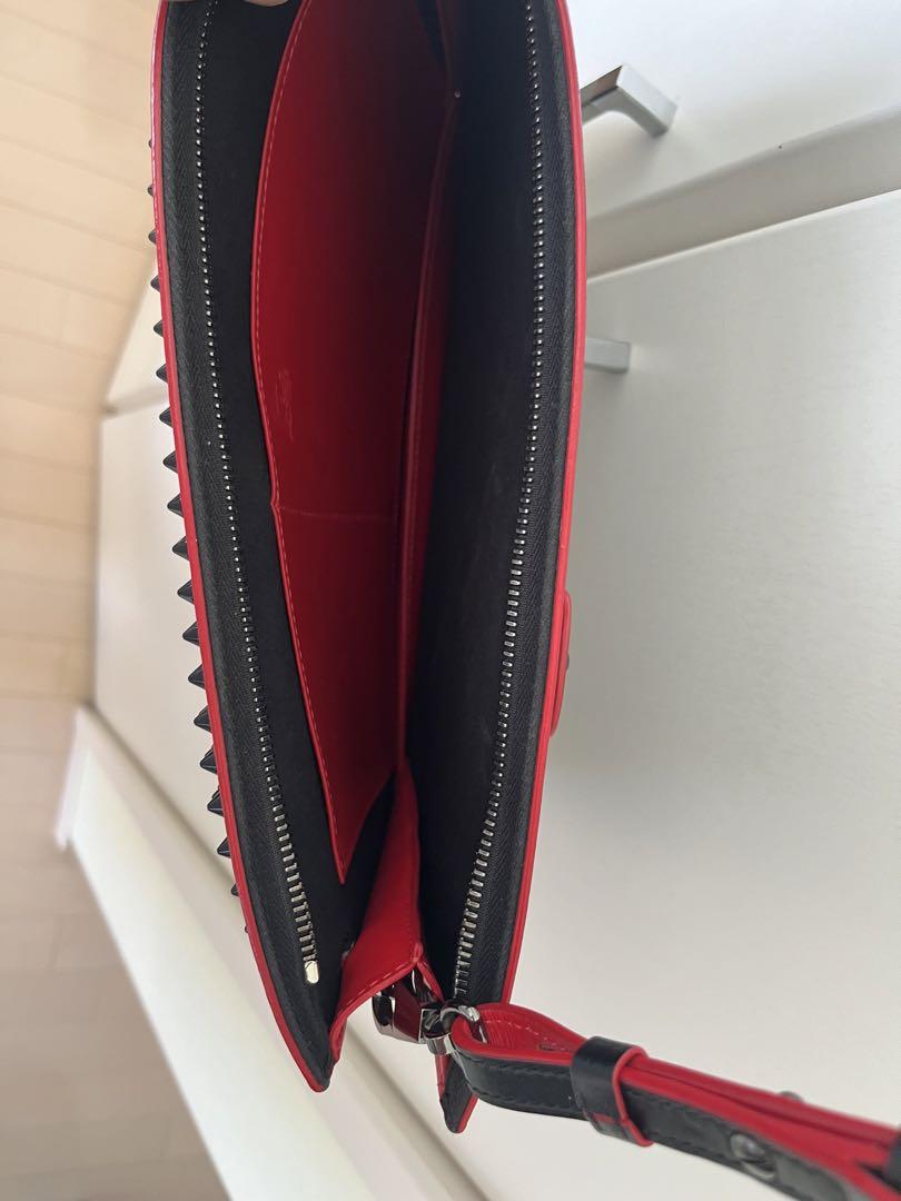 【美品】Louboutin クリスチャンルブタン　ショルダーバッグ　スタッズ