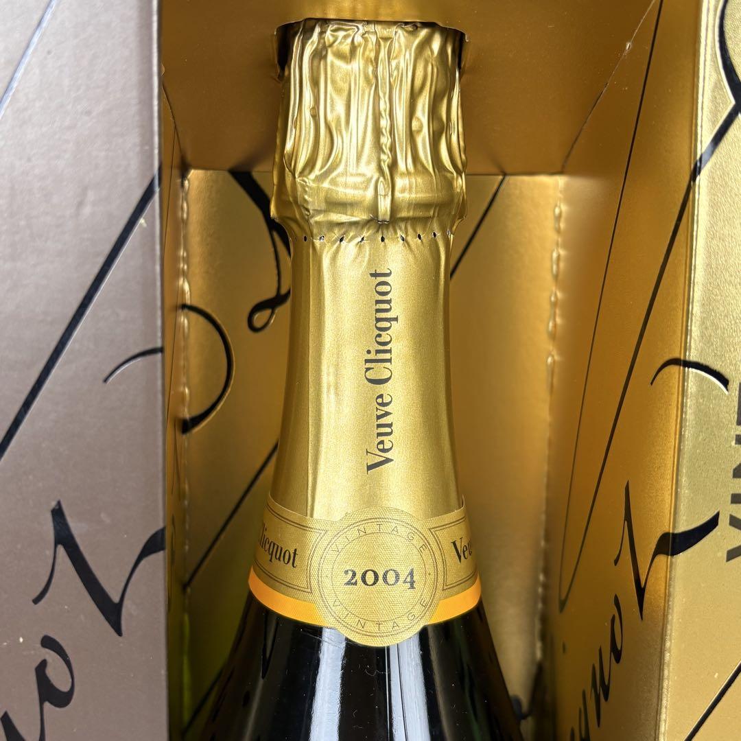 Veuve Clicquot Vintage シャンパン　2004 750ml Veuve Clicquot Vintage Brut 2004 | Wine.com