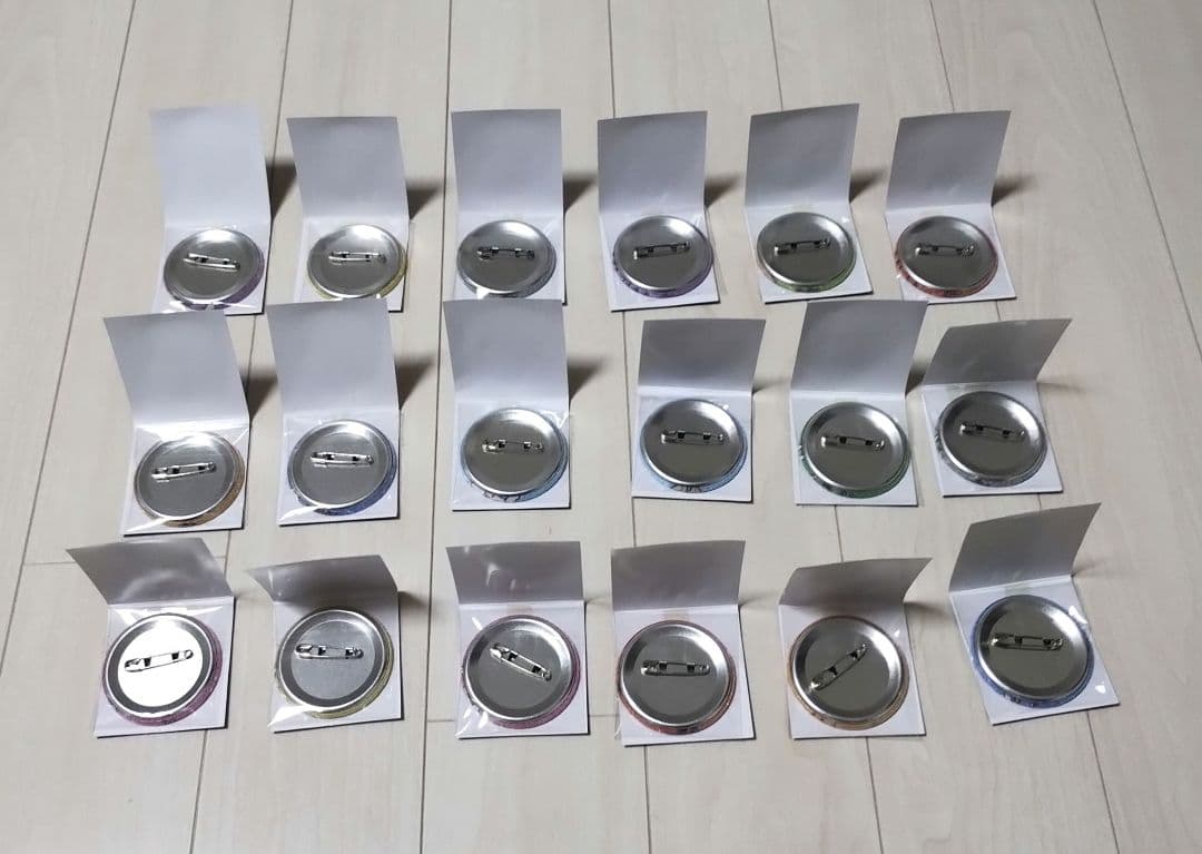 大割引を提供しています。 スーパーダンガンロンパ2 缶バッジ 18個セット目立った傷や汚れなし 開封のみ