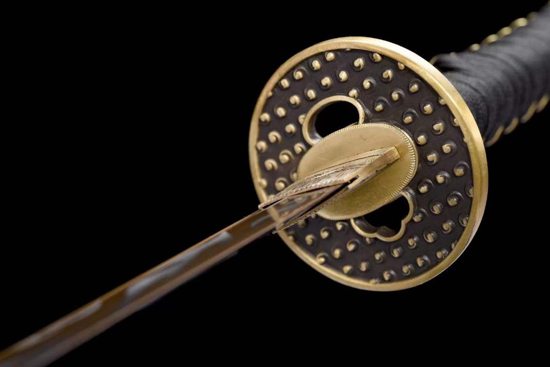 金色に輝く』 武具 刀装具 日本刀 模造刀 居合刀 by メルカリ 金色に輝く』 武具 刀装具 日本刀 模造刀 居合刀 by メルカリ
