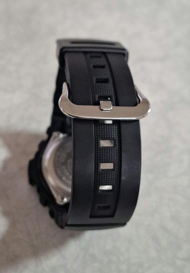 ✦カシオG−SHOCK AWG-M100BW【美品】