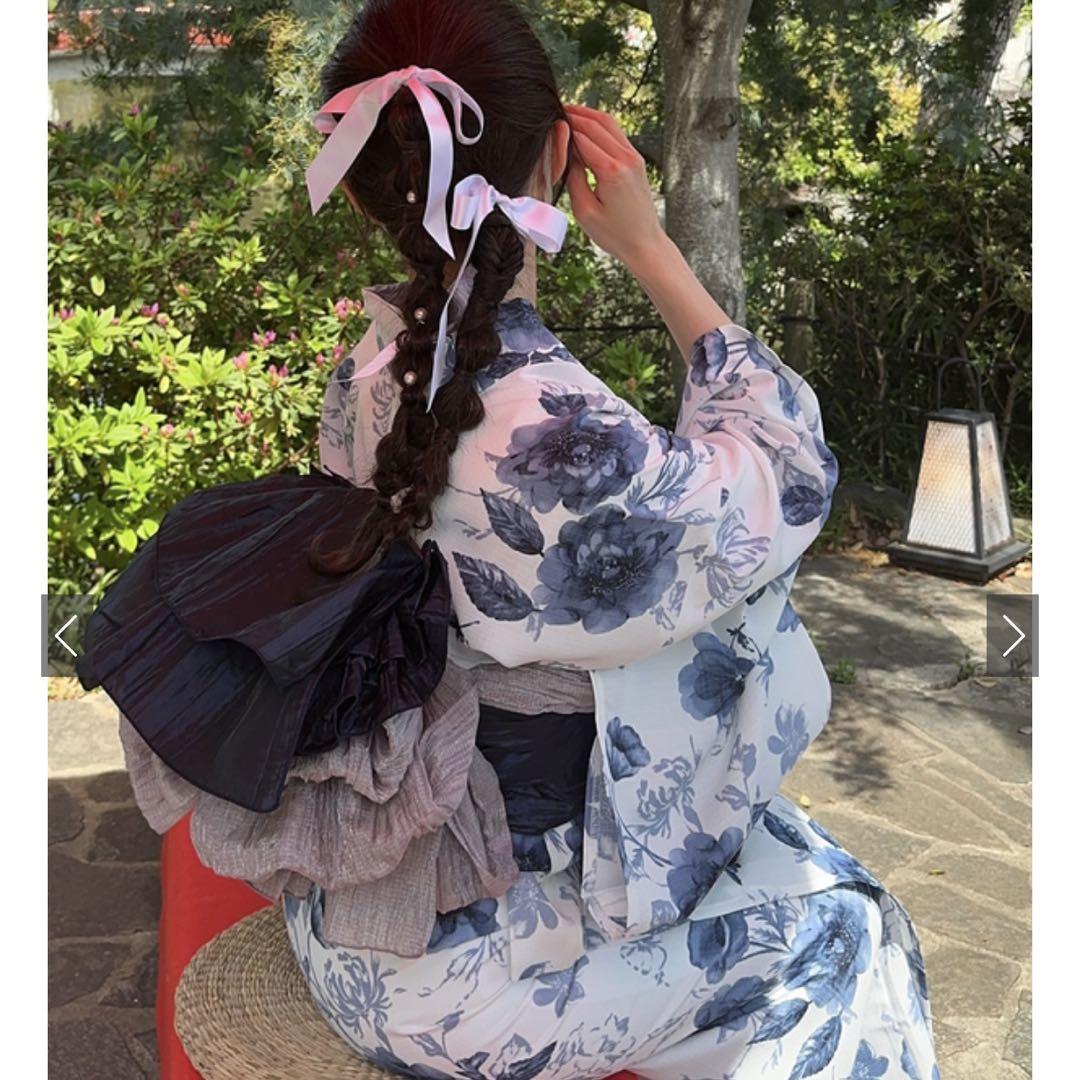 青い花柄の浴衣と帯 GRL