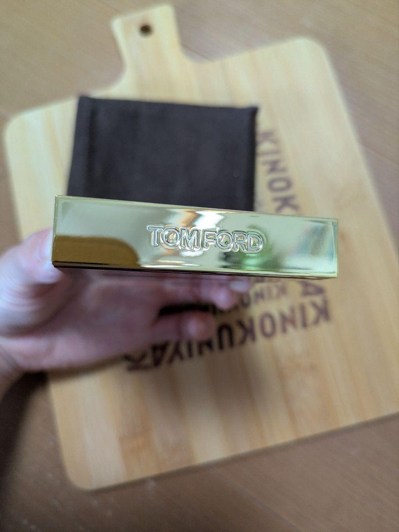 おまけ付き。TOM FORD アイ カラー クアッド 40 ゴールデンアワー