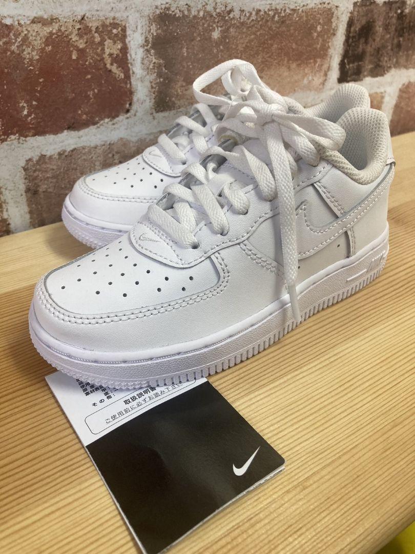 NIKE スニーカーエアフォースワン キッズ17cm
エア フォース 1