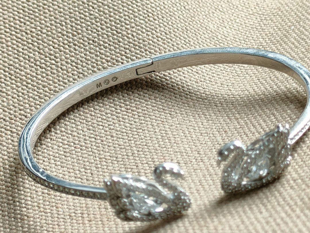 SWAROVSKI Dancing Swan バングル 揺れる ブレスレット