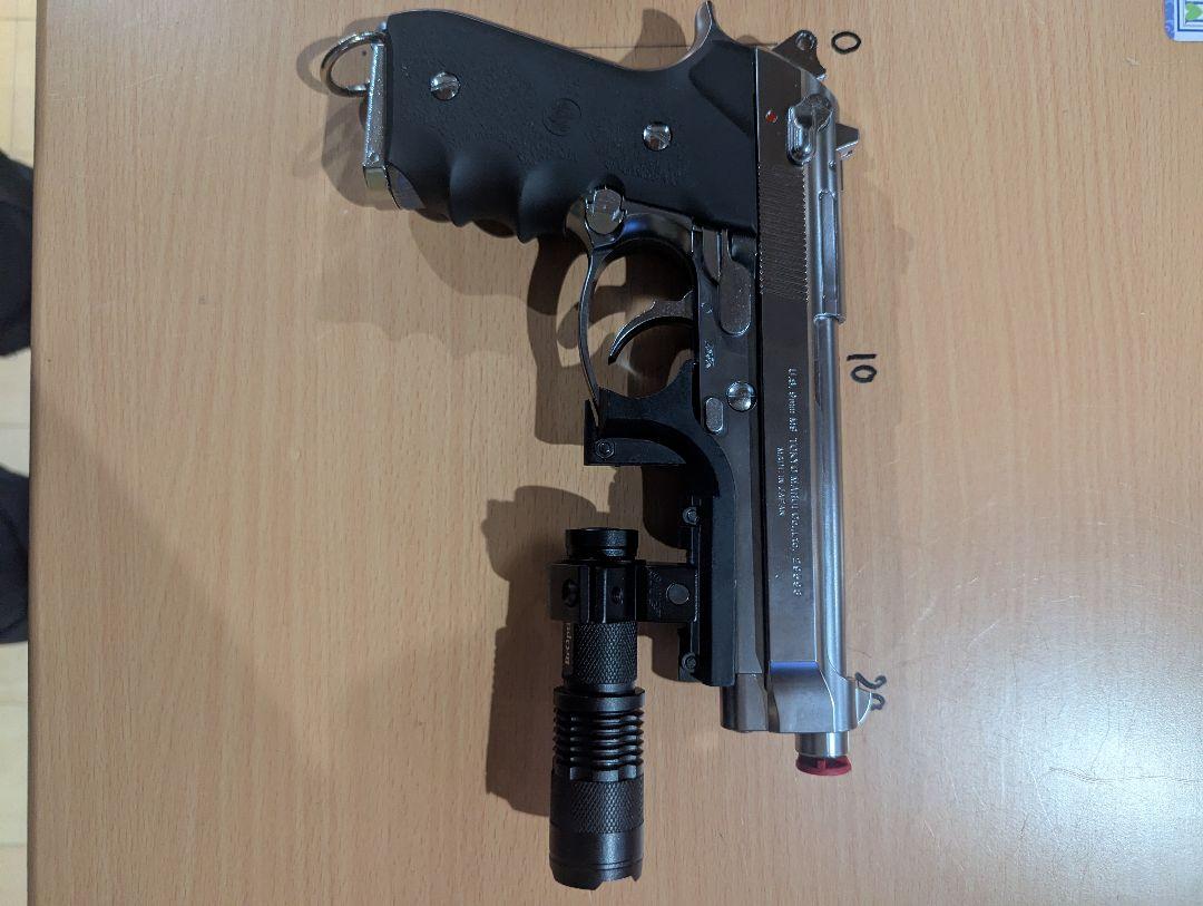 M92F クロムステンレス ハンドガン