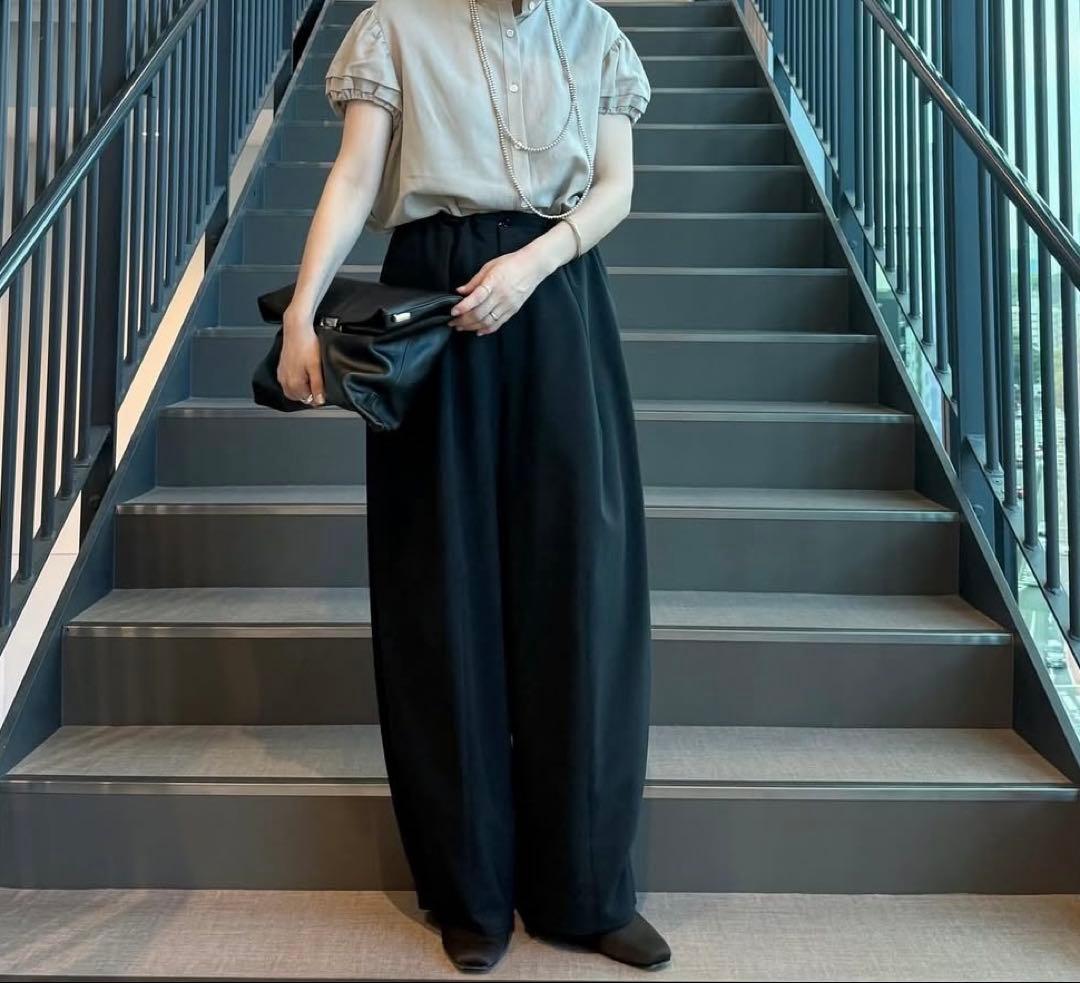 【新品未使用】大人気即完売商品❗️IENAコクーンパンツ