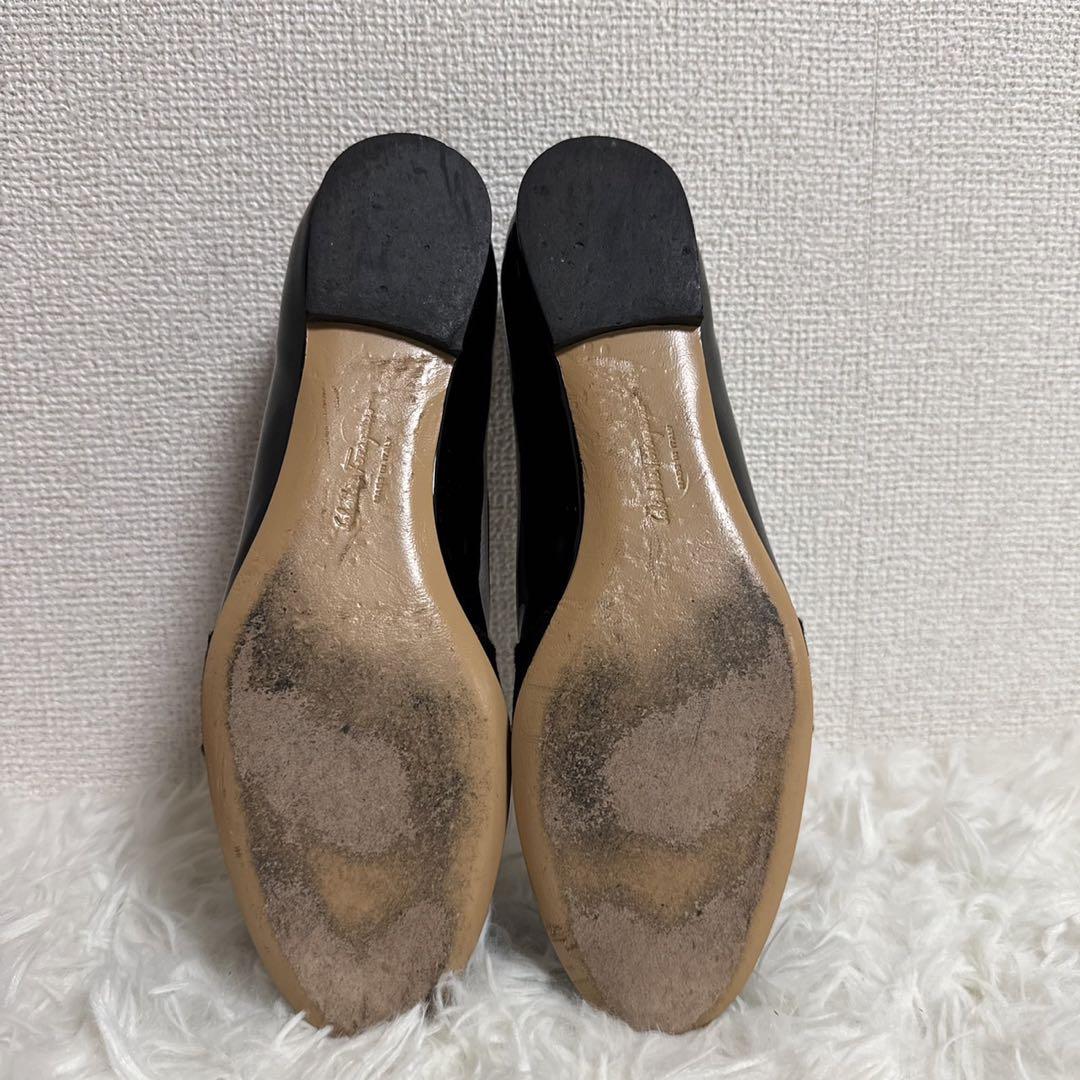 美品✨サルヴァトーレフェラガモ　フラットパンプス　ヴァラ　スコッティ　ブラック