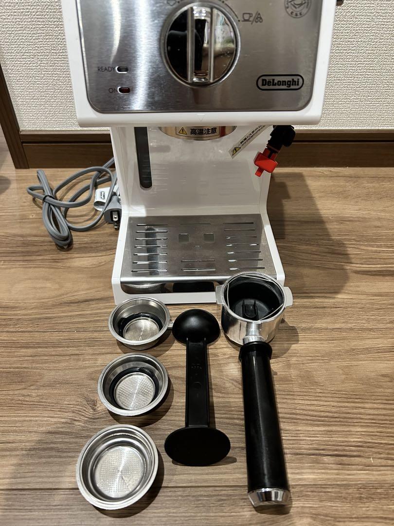 De'Longhi エスプレッソマシン ホワイト
