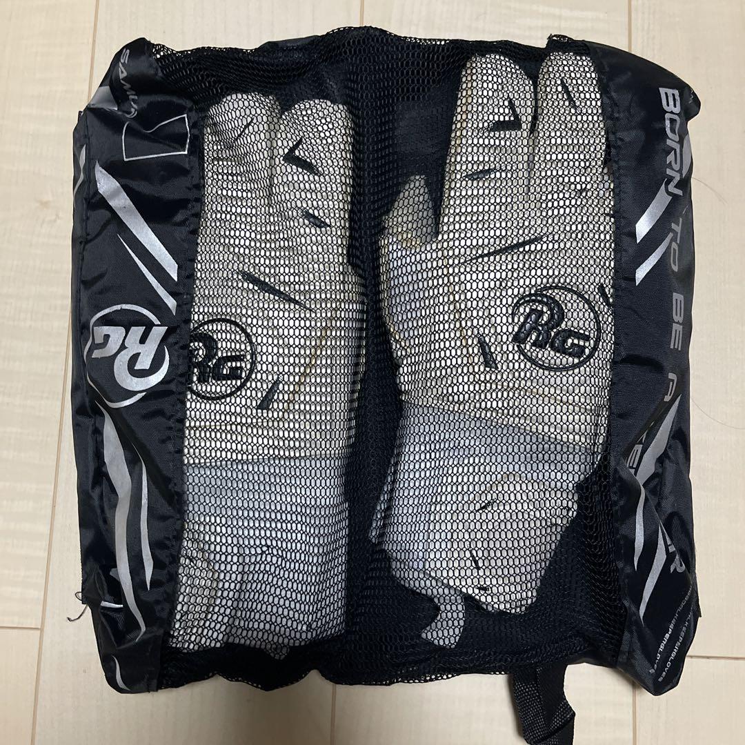 RG サッカーグローブ ホワイト 収納バッグ付き