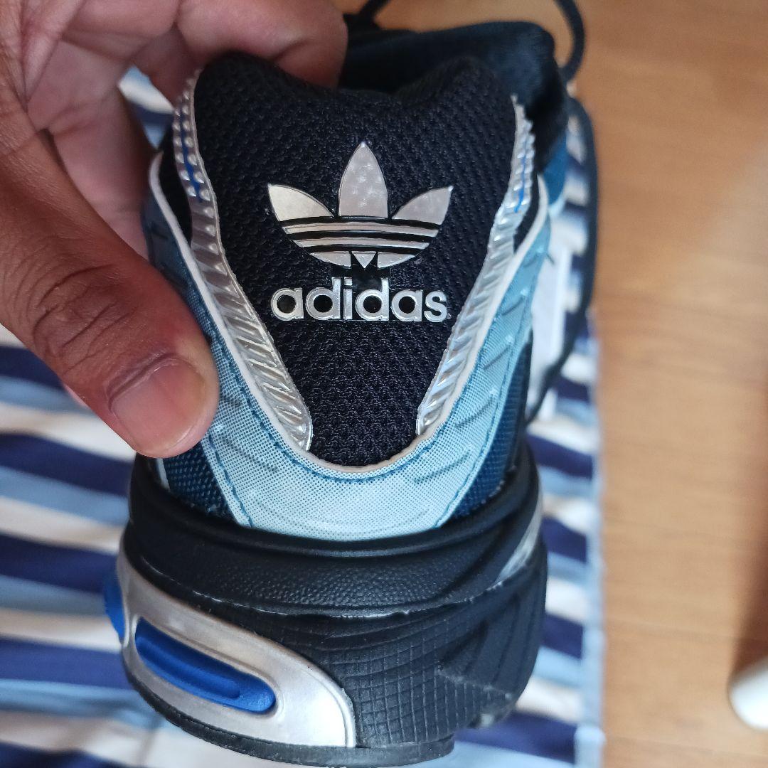 正規品アジダス、アトムスコラボ限定