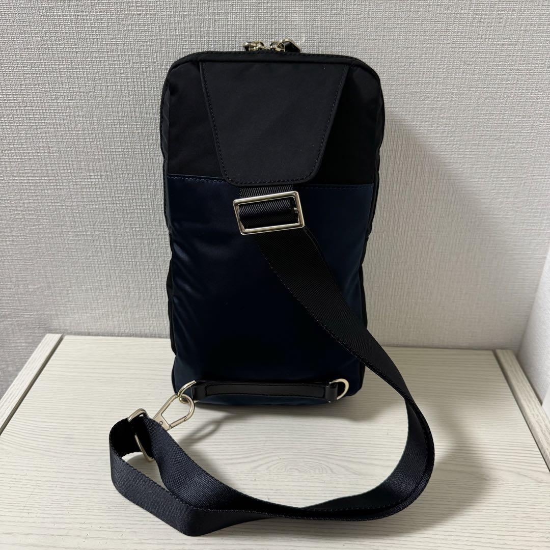 新品同様】Paul Smith ポールスミス ボディバッグ ブラック黒