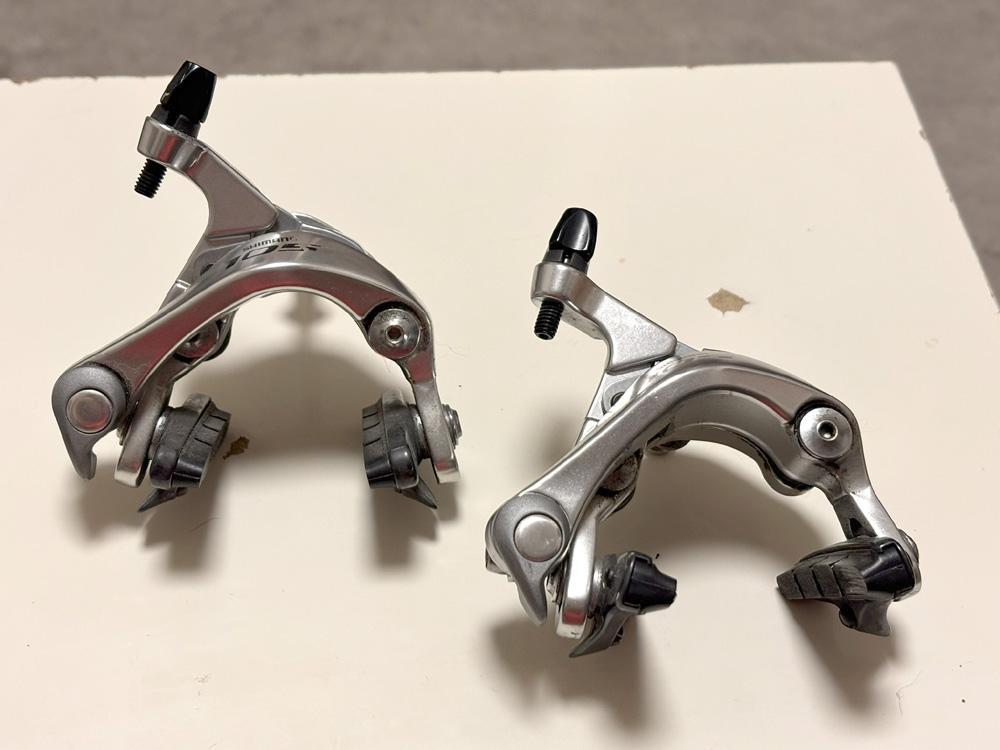 Shimano 105グレード キャリパーブレーキ BR-5800