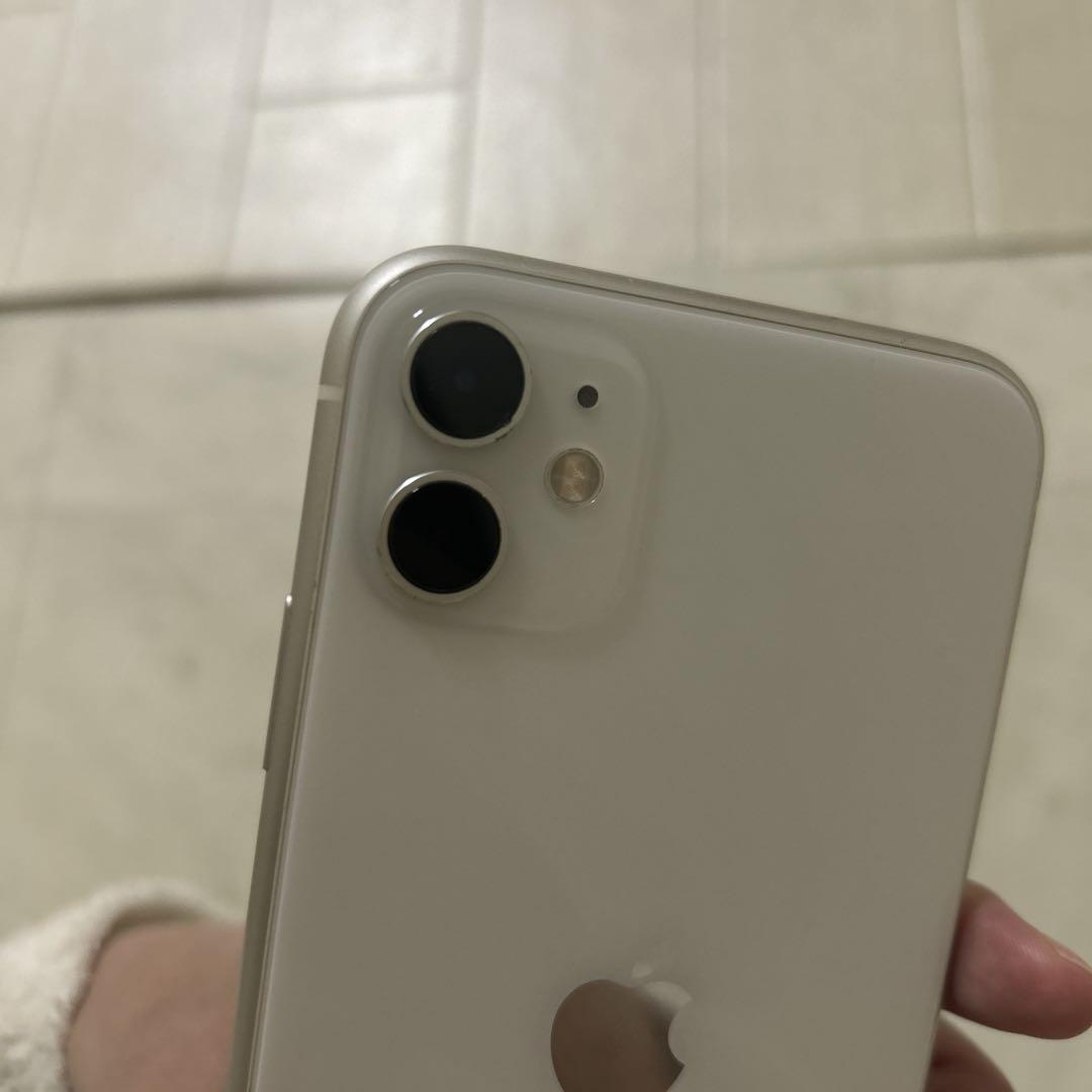 美品】Apple iPhone 11 ホワイト 64GB