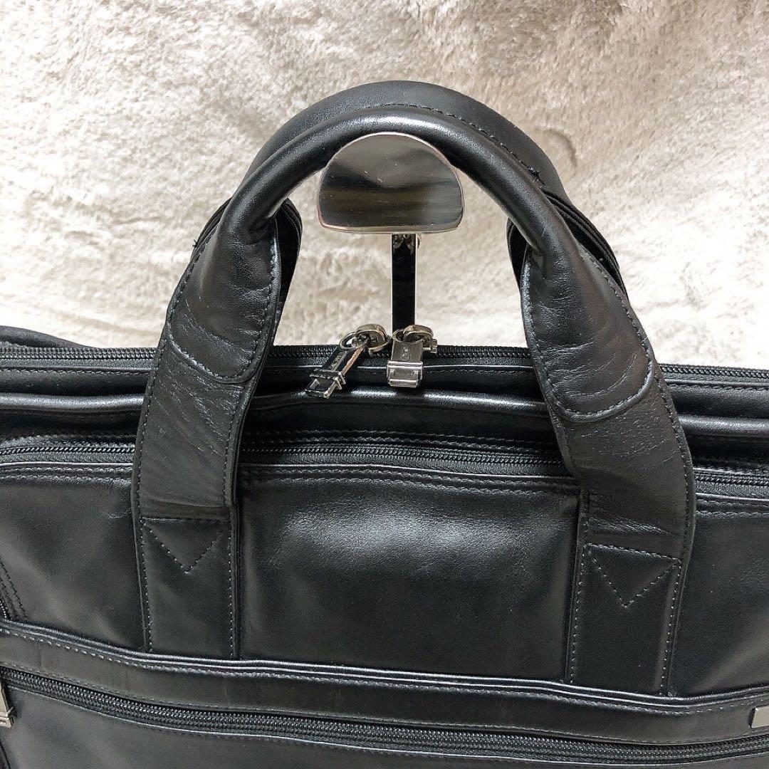 TUMI トゥミ　ビジネスバッグ　オールレザー　ロゴプレート　A4収納可能