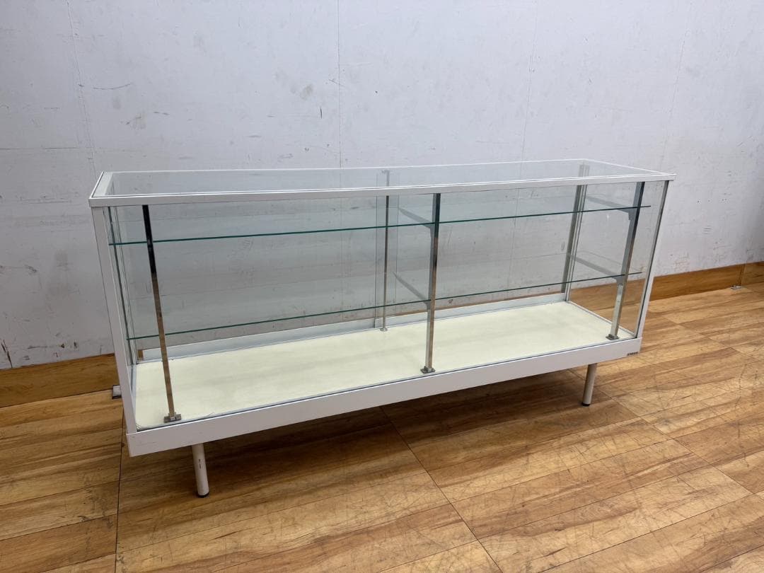 ガラスショーケース 店舗用目立った傷や汚れなし