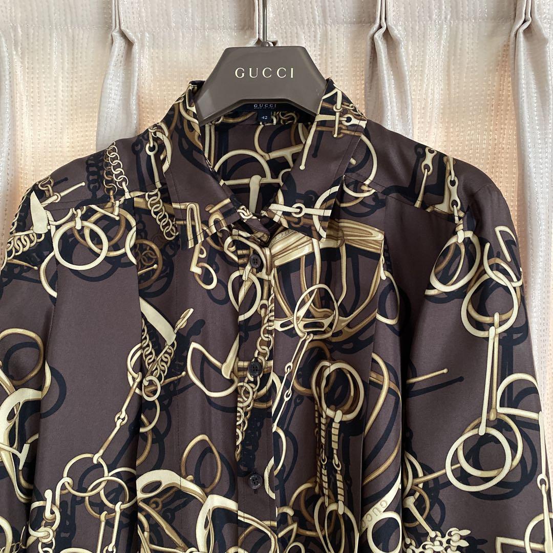 クリスマスツリー特価！ 美品】GUCCI チェーンパターン シルク長袖シャツブラウス42 トップス